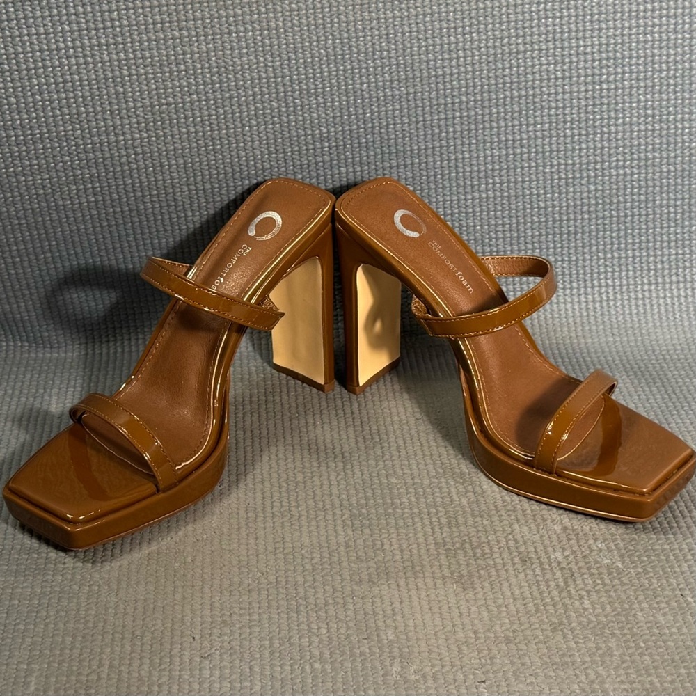Journee Collection Women’s Naivee Dress Sandals Brown Size 6.5 New - Picture 4 of 10